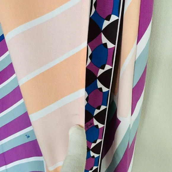 Vintage Emilio Pucci wrap dress 3/4 sleeve lots of stretch in classic print